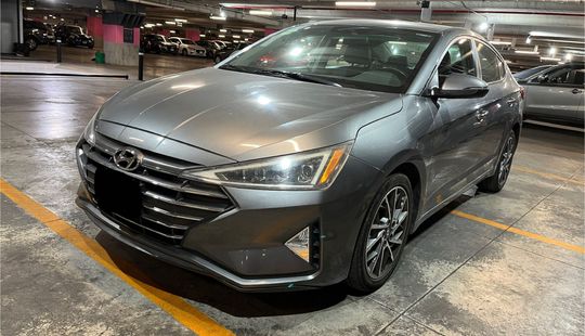 Hyundai • Elantra