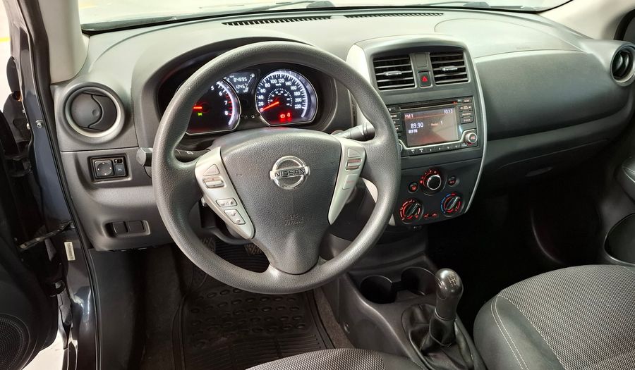 Nissan Versa 1.6 ADVANCE Sedan 2015