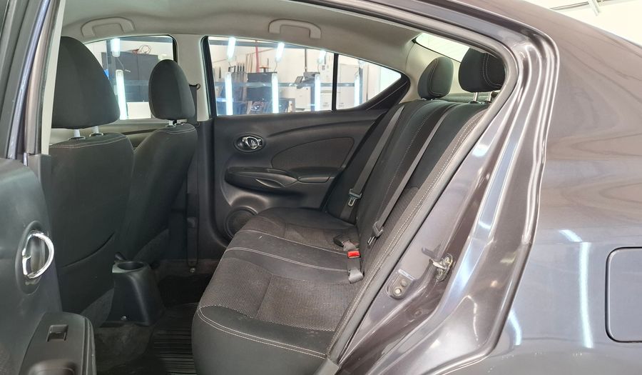 Nissan Versa 1.6 ADVANCE Sedan 2015