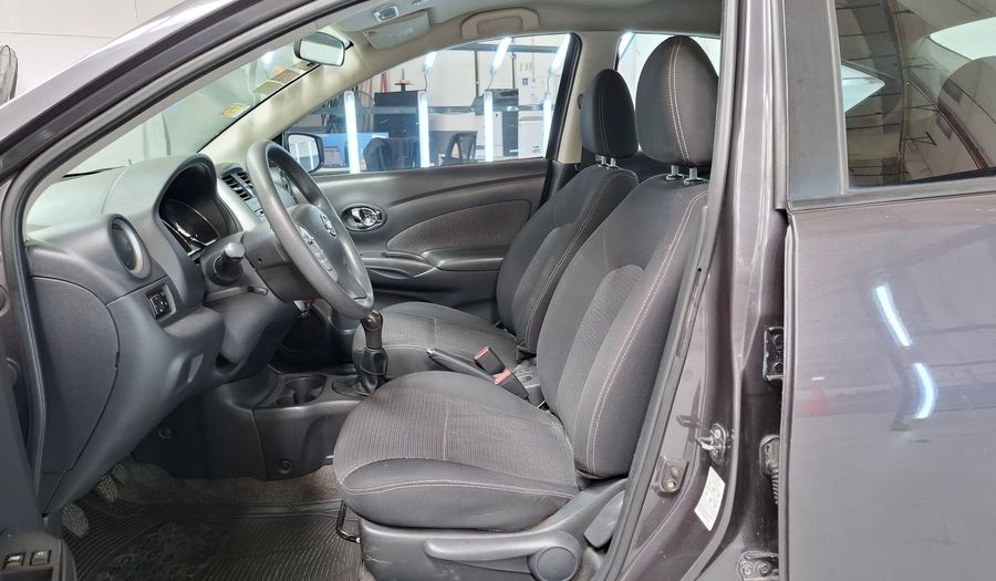 Nissan Versa 1.6 ADVANCE Sedan 2015