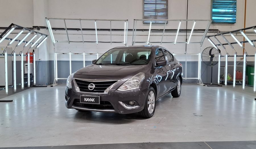 Nissan Versa 1.6 ADVANCE Sedan 2015