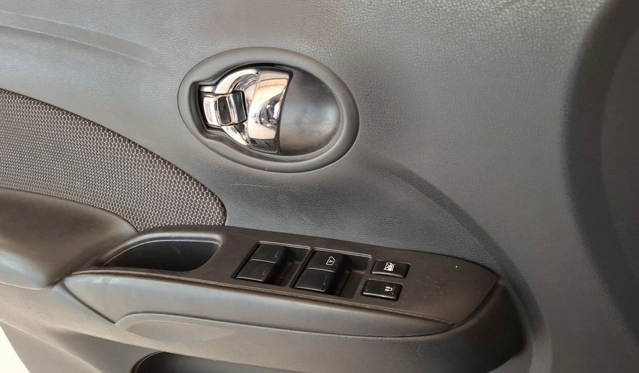 Nissan Versa 1.6 ADVANCE Sedan 2015