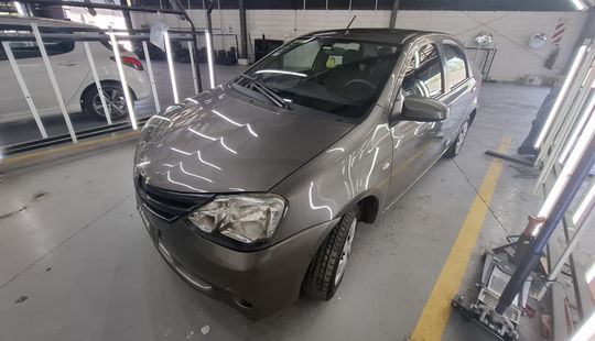 Toyota • Etios