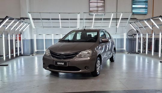 Toyota • Etios