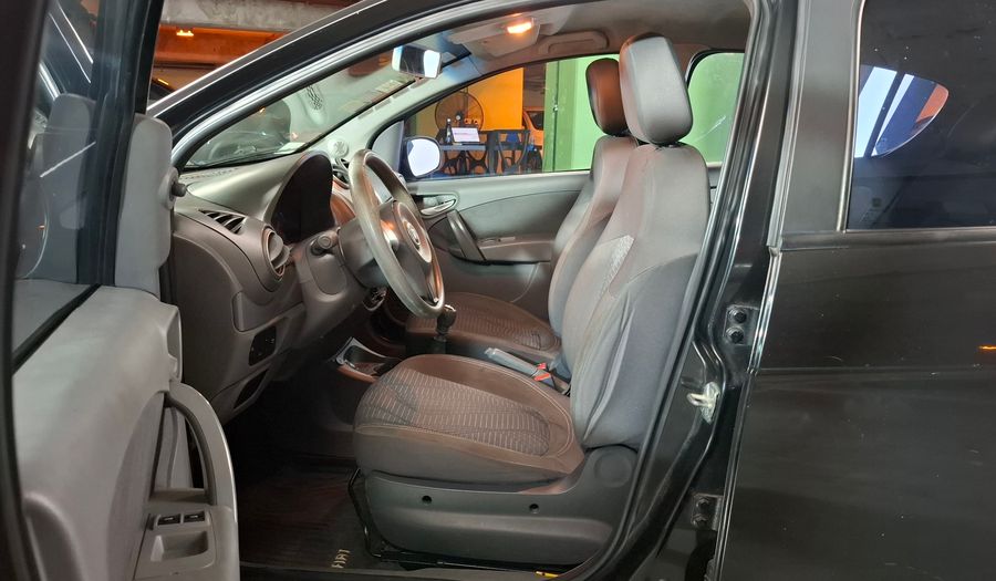 Fiat Palio 1.4 ATTRACTIVE Hatchback 2012