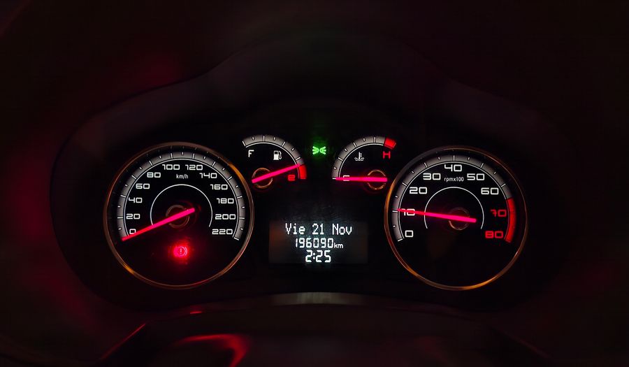 Fiat Palio 1.4 ATTRACTIVE Hatchback 2012