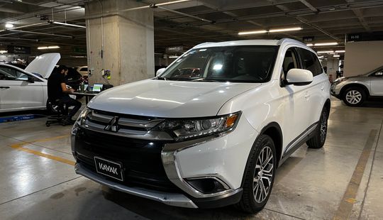 Mitsubishi • Outlander