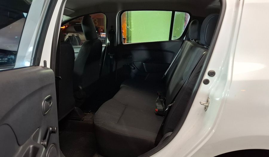 Renault Sandero 1.6 AUTHENTIQUE Hatchback 2017