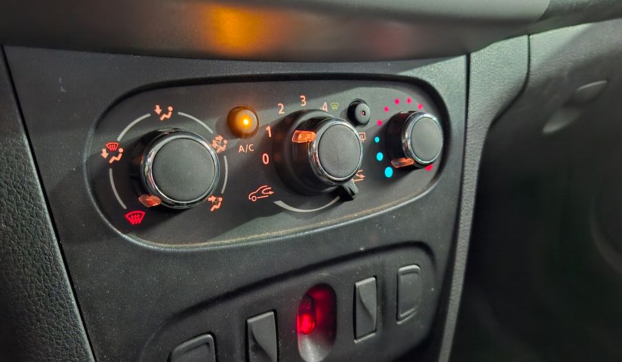 Renault Sandero 1.6 AUTHENTIQUE Hatchback 2017