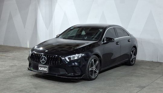 Mercedes Benz • Clase A
