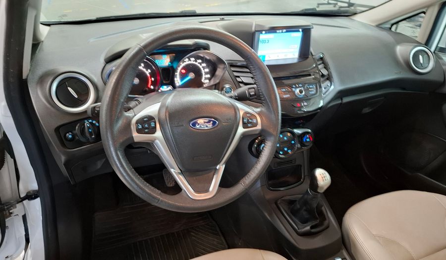 Ford Fiesta Kinetic Design 1.6 16V TITANIUM Hatchback 2019