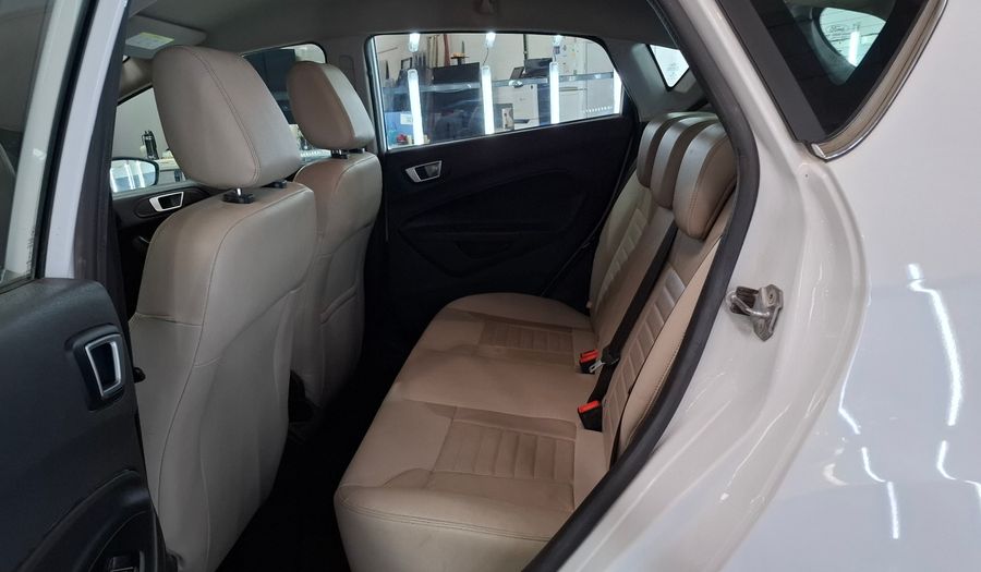 Ford Fiesta Kinetic Design 1.6 16V TITANIUM Hatchback 2019