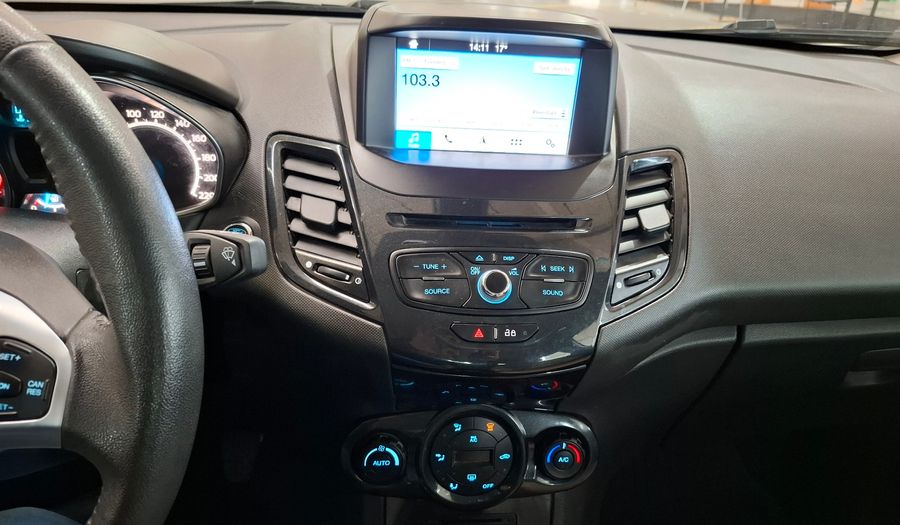 Ford Fiesta Kinetic Design 1.6 16V TITANIUM Hatchback 2019