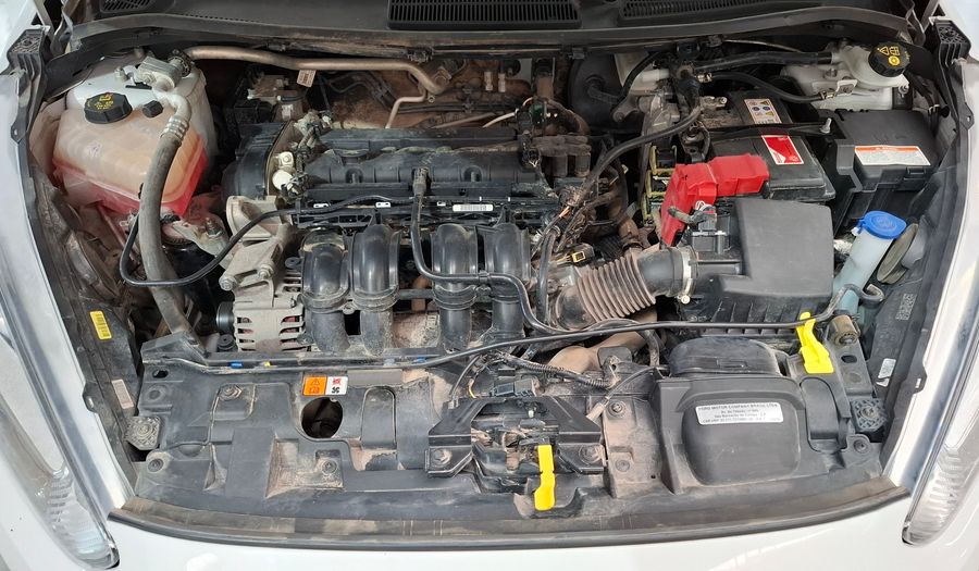 Ford Fiesta Kinetic Design 1.6 16V TITANIUM Hatchback 2019