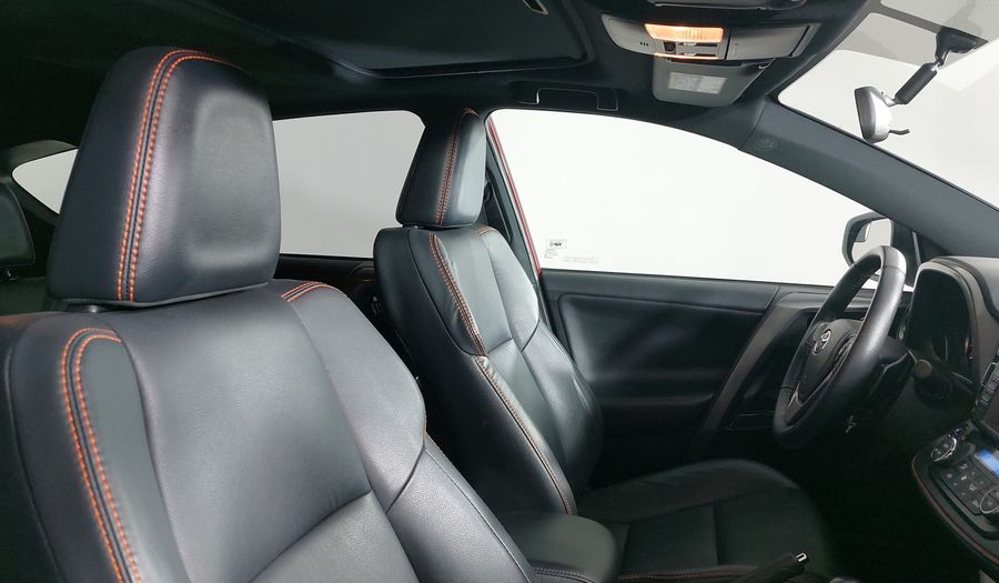 Toyota Rav4 2.5 L4 SE 4WD AT Suv 2018