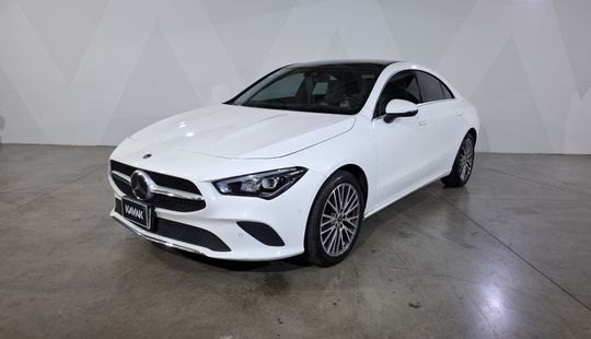 Mercedes Benz • Clase CLA