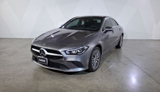 Mercedes Benz • Clase CLA