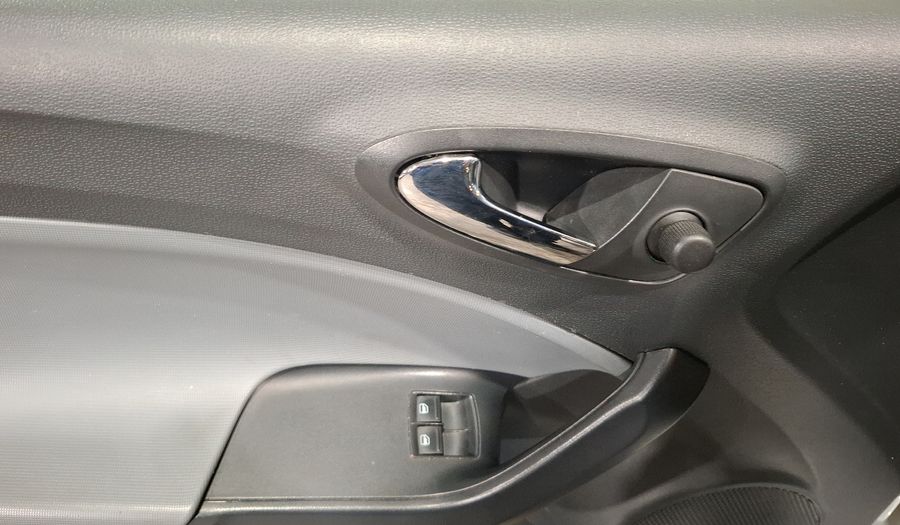 Seat Ibiza 2.0 REFERENCE 4 PTAS MT Hatchback 2015