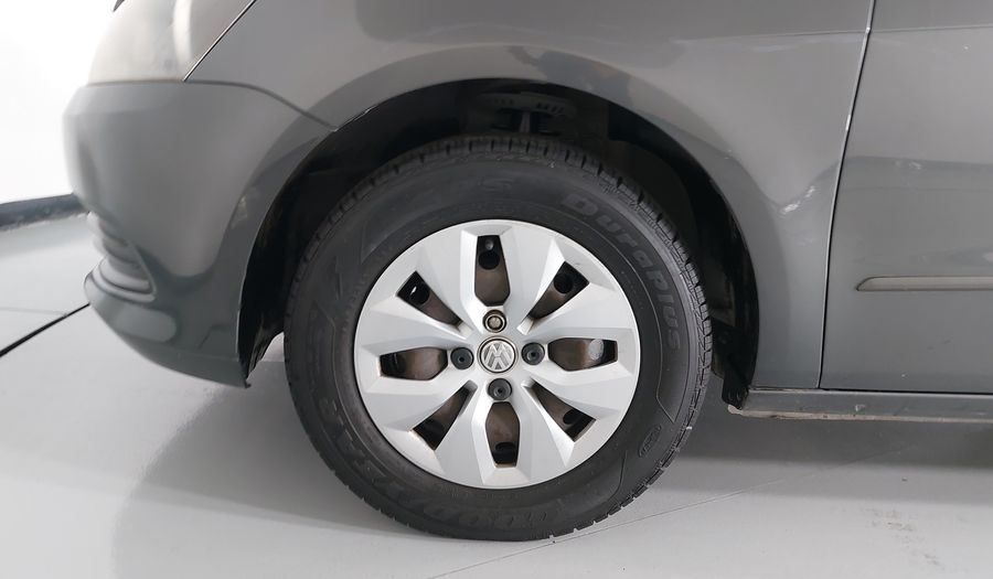 Volkswagen Gol 1.6 CL AC MT Hatchback 2015