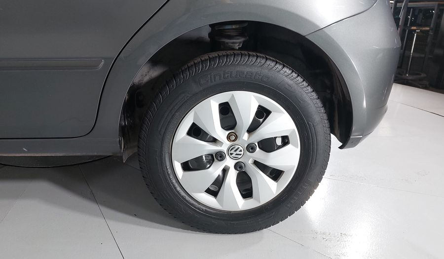 Volkswagen Gol 1.6 CL AC MT Hatchback 2015