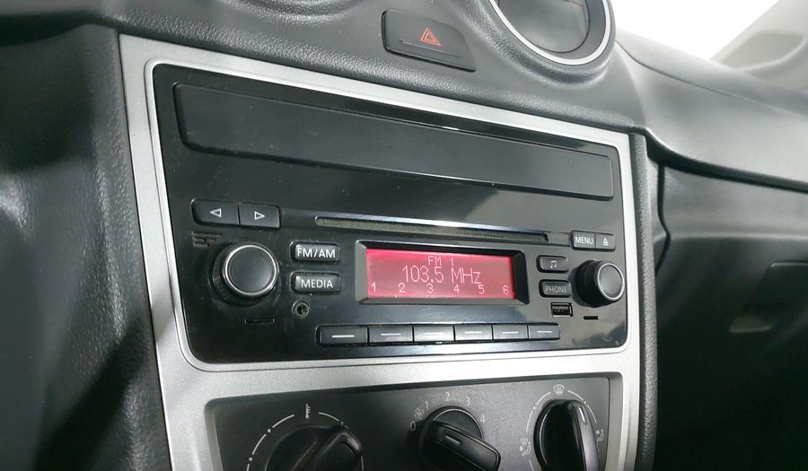 Volkswagen Gol 1.6 CL AC MT Hatchback 2015