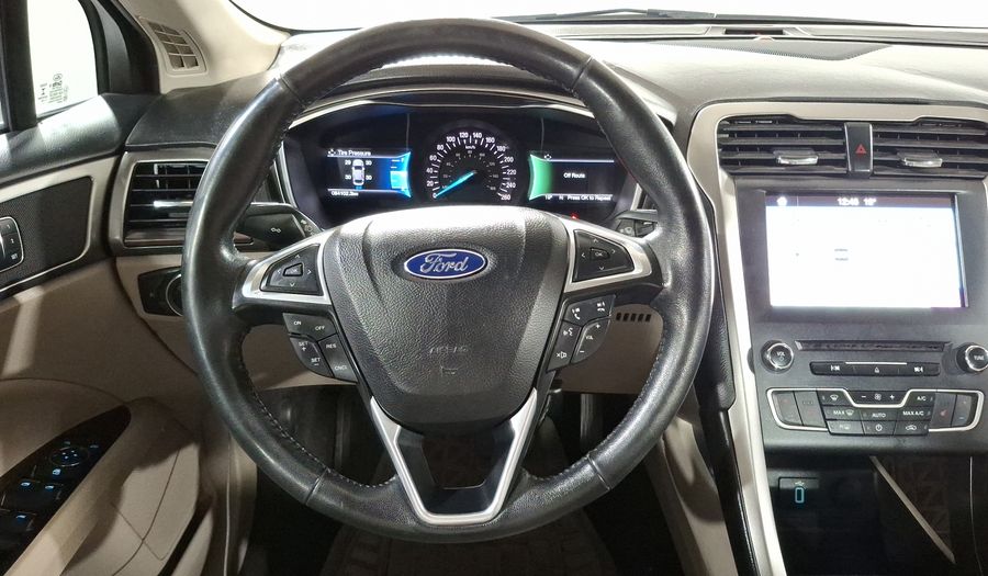 Ford Fusion 2.5 SE I4 NAV ADVANCE AT Sedan 2017