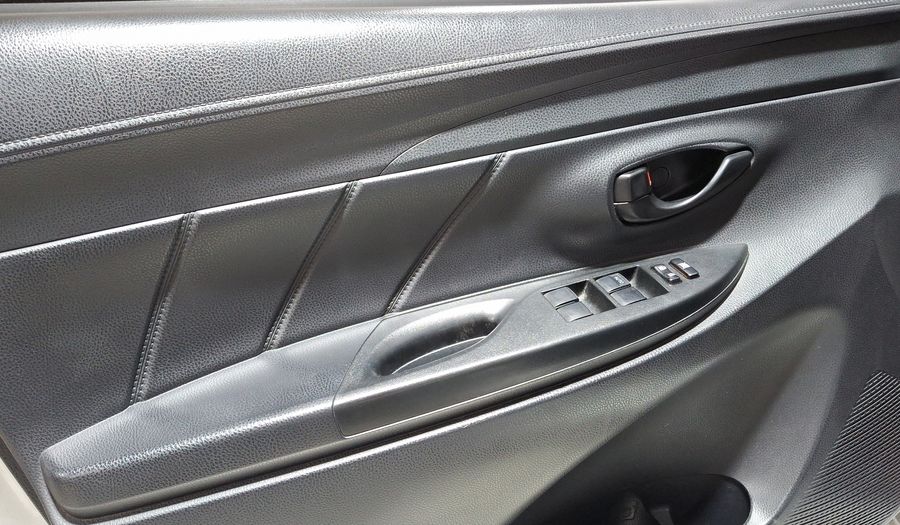 Toyota Yaris 1.5 SEDAN CORE CVT Sedan 2017