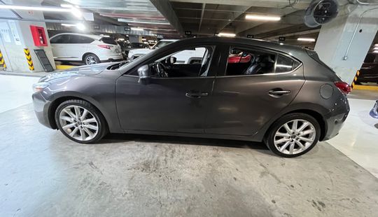 Mazda • Mazda 3