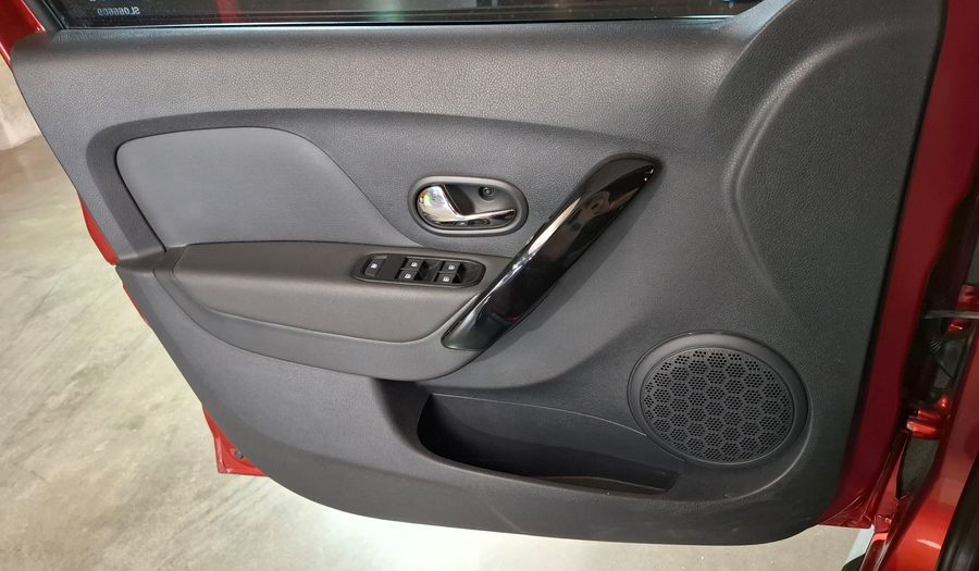 Renault Sandero Stepway 1.6 INTENS Hatchback 2024