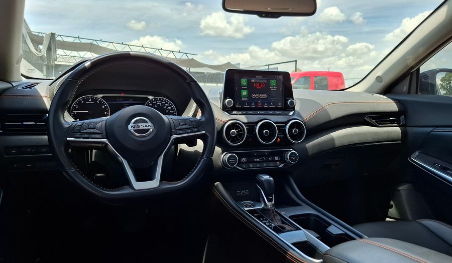 Nissan Sentra 2.0 SR CVT Sedan 2021