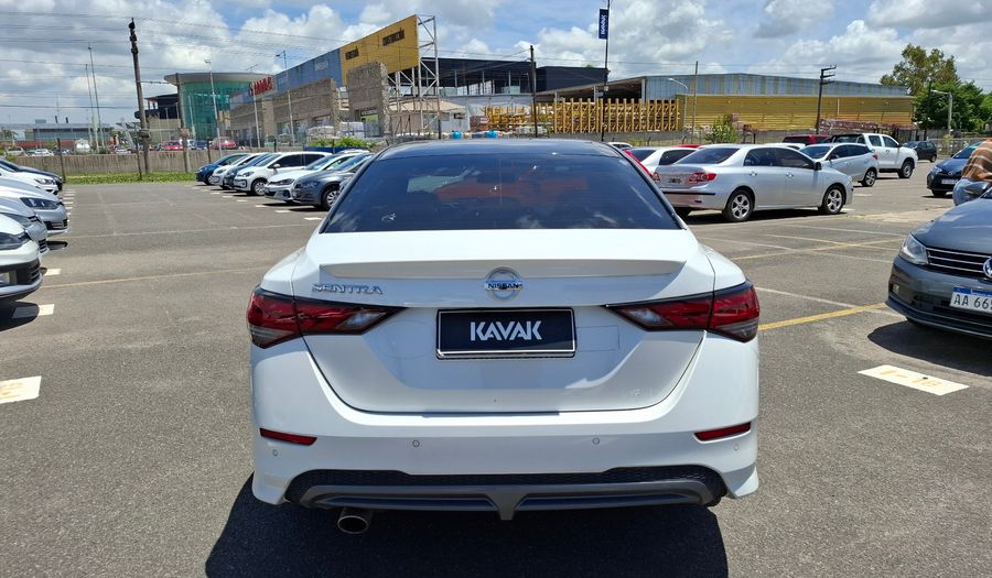 Nissan Sentra 2.0 SR CVT Sedan 2021