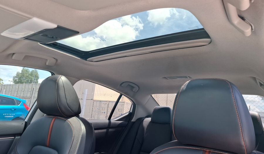 Nissan Sentra 2.0 SR CVT Sedan 2021