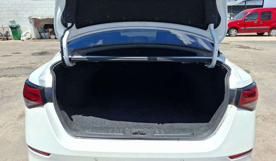 Nissan Sentra 2.0 SR CVT Sedan 2021