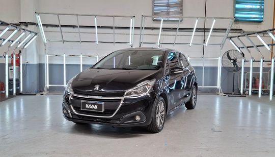Peugeot • 208