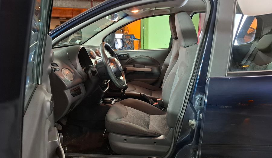 Fiat Uno 1.4 8V ATTRACTIVE 5P Hatchback 2011