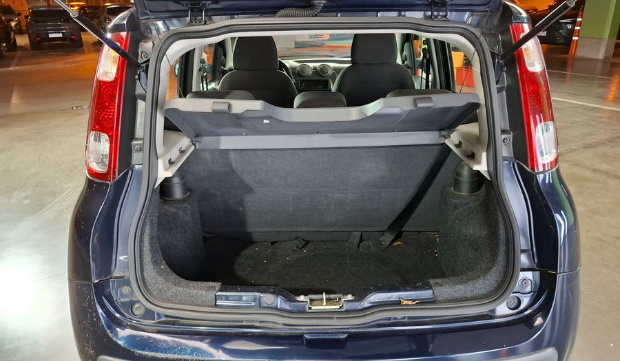 Fiat Uno 1.4 8V ATTRACTIVE 5P Hatchback 2011