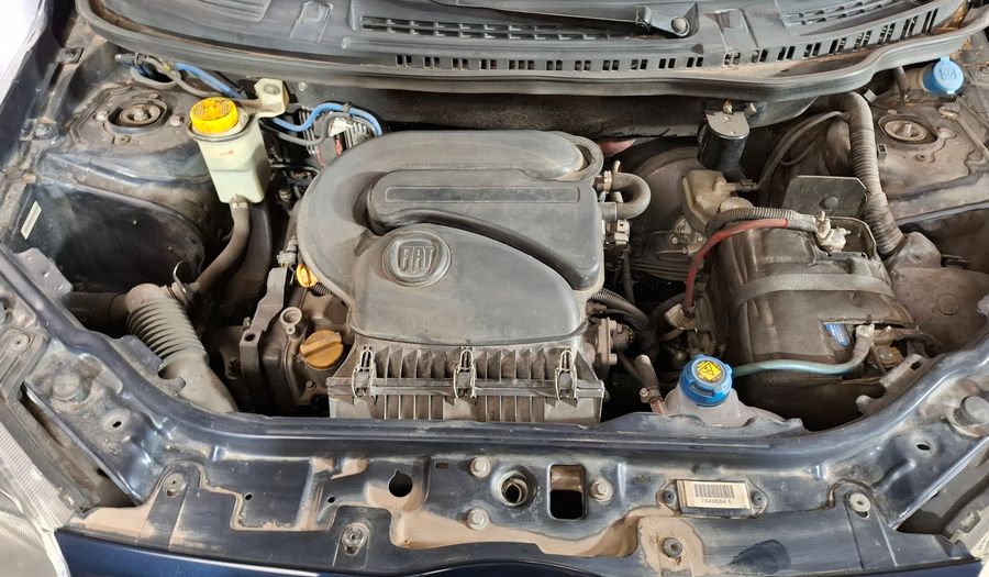 Fiat Uno 1.4 8V ATTRACTIVE 5P Hatchback 2011