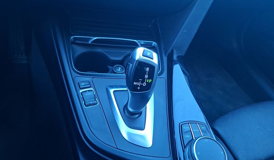 Bmw Serie 3 1.5 318I A SPORT Sedan 2019