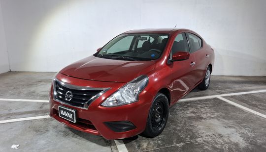 Nissan • Versa