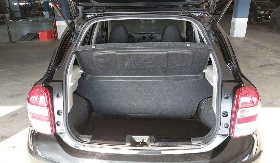 Nissan March SV Hatchback 2013