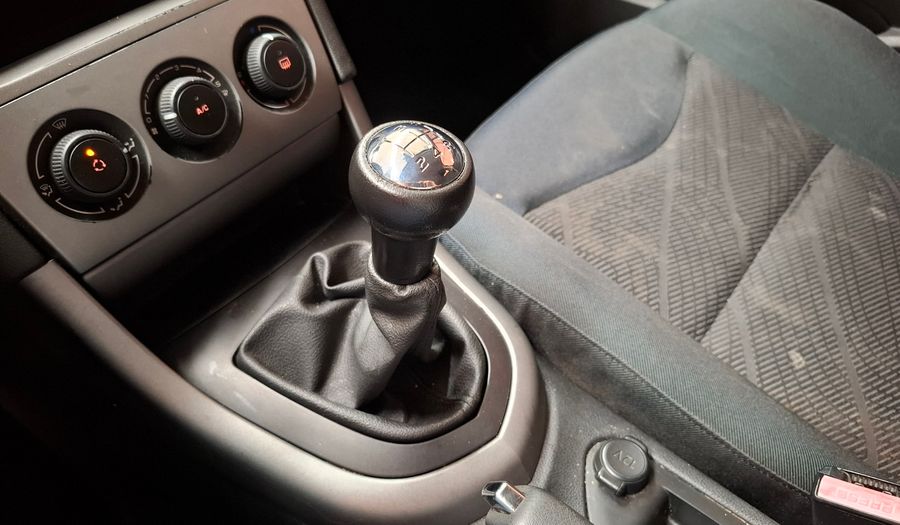 Peugeot 308 1.6 ACTIVE Hatchback 2012