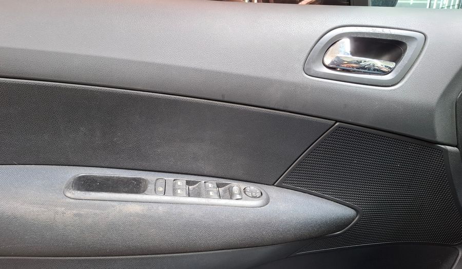 Peugeot 308 1.6 ACTIVE Hatchback 2012