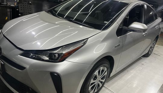 Toyota • Prius