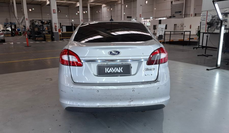 Ford Fiesta 1.6 16V TREND PLUS Sedan 2012