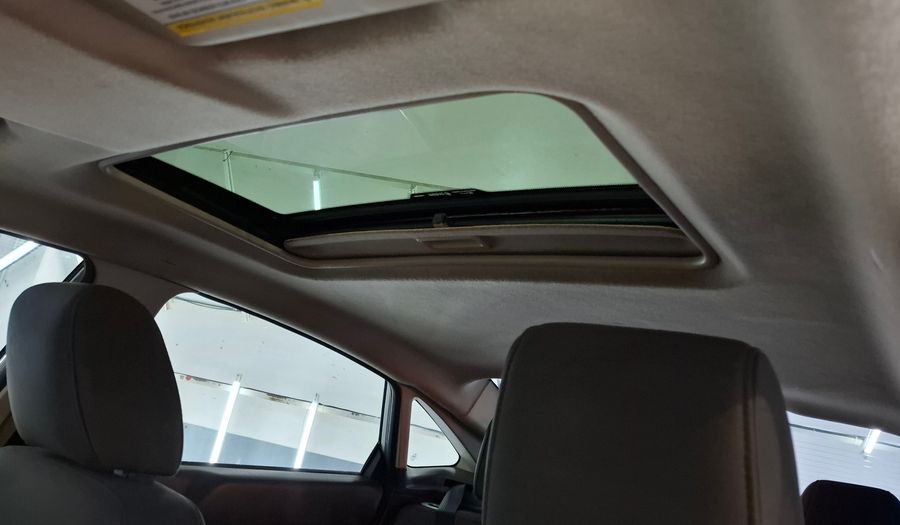 Ford Fiesta 1.6 16V TREND PLUS Sedan 2012