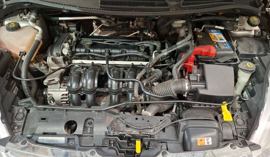 Ford Fiesta 1.6 16V TREND PLUS Sedan 2012