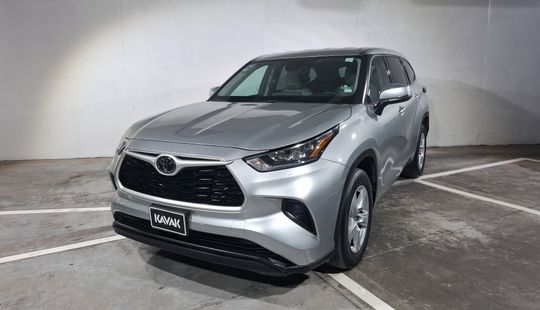 Toyota • Highlander