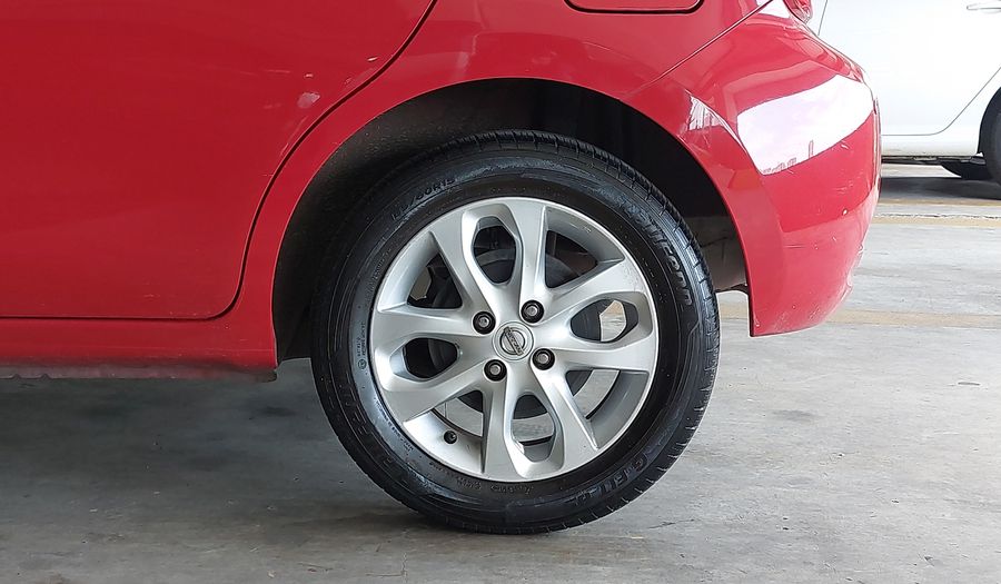 Nissan March SV Hatchback 2016