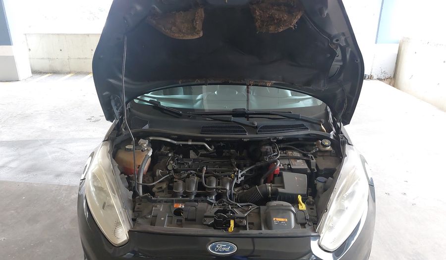 Ford Fiesta TITANIUM HATCH POWERSHIFT Hatchback 2014