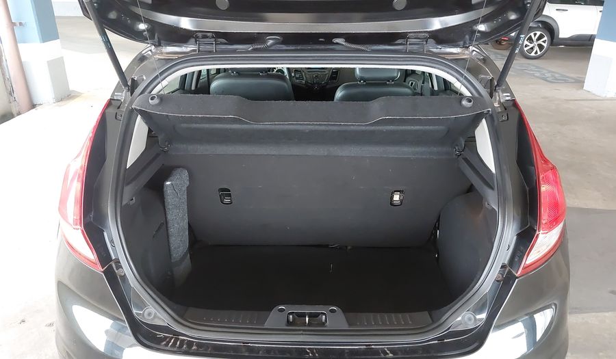 Ford Fiesta TITANIUM HATCH POWERSHIFT Hatchback 2014